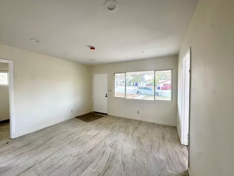 Living - 7421 Bannock Trl, Yucca Valley, CA 92284 photo 3 of 3