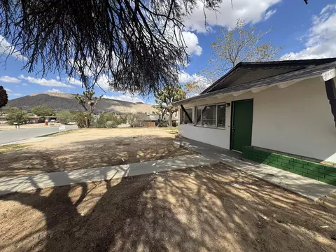 Exterior - 7421 Bannock Trl, Yucca Valley, CA 92284 photo 2 of 2