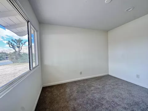Bedroom - 7421 Bannock Trl, Yucca Valley, CA 92284 photo 2 of 2