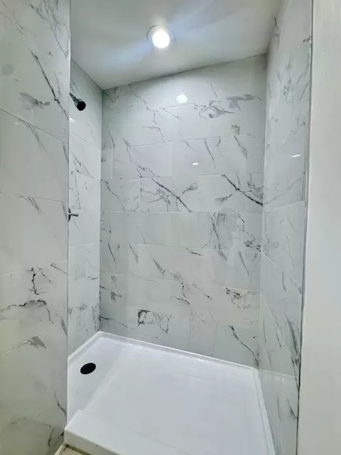 Bath - 7421 Bannock Trl, Yucca Valley, CA 92284 photo 2 of 2
