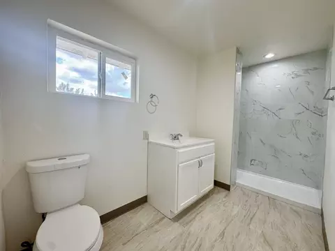 Bath - 7421 Bannock Trl, Yucca Valley, CA 92284 photo 1 of 2