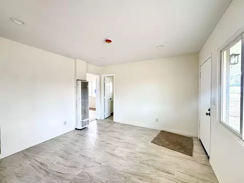 Living - 7421 Bannock Trl, Yucca Valley, CA 92284 photo 2 of 3
