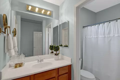 Bath - 82237 Travolta Ave, Indio, CA 92201 photo 5 of 6