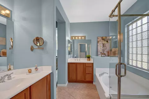 Bath - 82237 Travolta Ave, Indio, CA 92201 photo 4 of 6