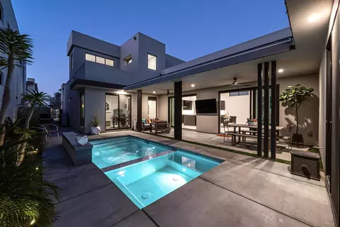 1345 Vue Pl, Palm Springs, CA 92262