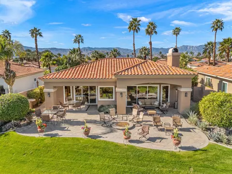 396 Tomahawk Dr, Palm Desert, CA 92211