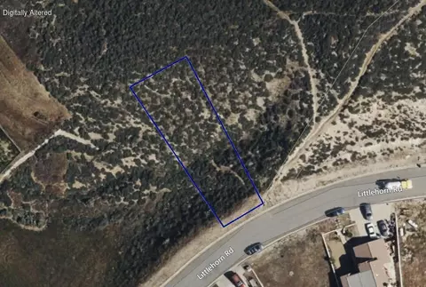 13245 Littlehorn Dr, Lake Hughes, CA 93532