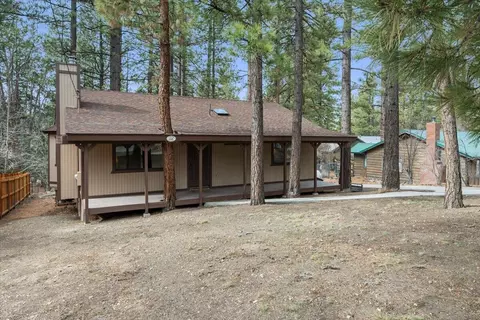 148 Crystal Lake Rd, Big Bear Lake, CA 92315