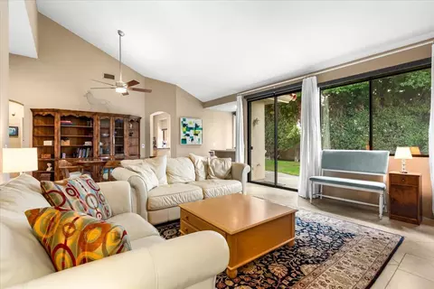 110 Favara Cir, Palm Desert, CA 92211