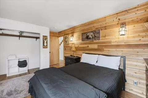 Bedroom - 465 Wabash Ln, Sugarloaf, CA 92386 photo 3 of 10