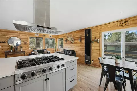 Kitchen - 465 Wabash Ln, Sugarloaf, CA 92386 photo 1 of 6