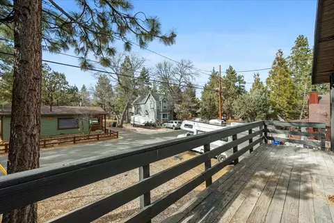 Exterior - 465 Wabash Ln, Sugarloaf, CA 92386 photo 4 of 10