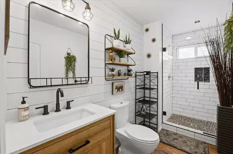 Bath - 465 Wabash Ln, Sugarloaf, CA 92386 photo 3 of 3