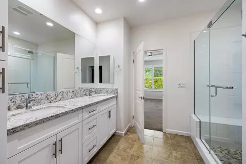 Bath - 82660 E Mccarroll Dr, Indio, CA 92201 photo 2 of 3