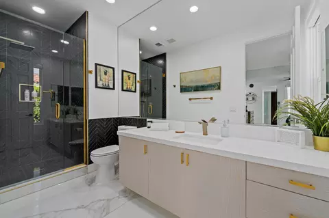 Bath - 79950 Tangelo, La Quinta, CA 92253 photo 4 of 5