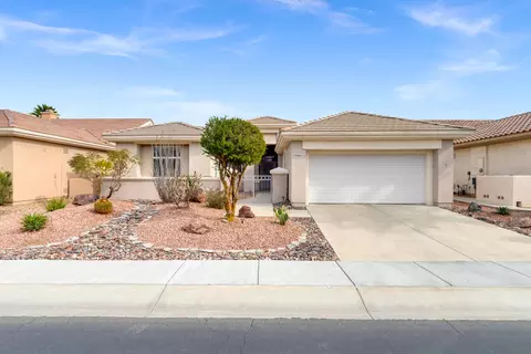 35916 Calloway Ln, Palm Desert, CA 92211