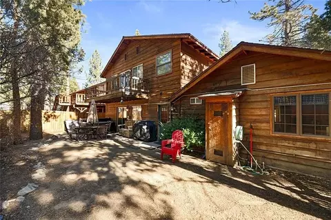 Exterior - 933 East Ln, Big Bear City, CA 92314 photo 5 of 6
