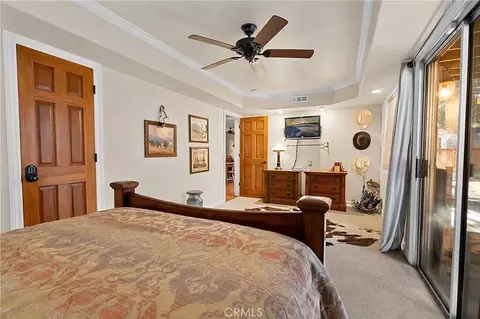 Bedroom - 933 East Ln, Big Bear City, CA 92314 photo 2 of 6