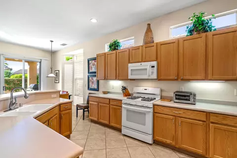 Kitchen - 80717 Turnberry Ct, Indio, CA 92201 photo 2 of 5