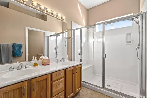 Bath - 80717 Turnberry Ct, Indio, CA 92201 photo 2 of 3