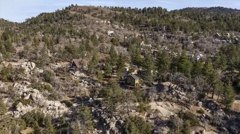 View/Area - 33334 Forrest Dr, Running Springs, CA 92382 photo 2 of 4