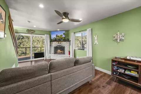 Living - 33334 Forrest Dr, Running Springs, CA 92382 photo 1 of 3