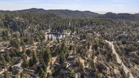 View/Area - 33334 Forrest Dr, Running Springs, CA 92382 photo 3 of 4