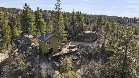 33334 Forrest Dr, Running Springs, CA 92382