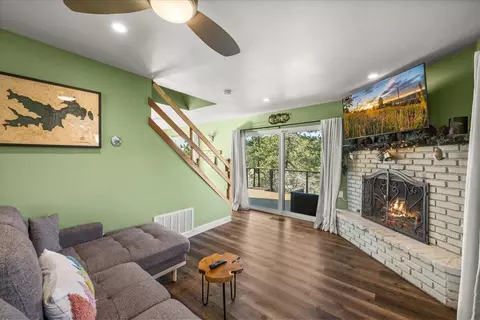 Living - 33334 Forrest Dr, Running Springs, CA 92382 photo 2 of 3