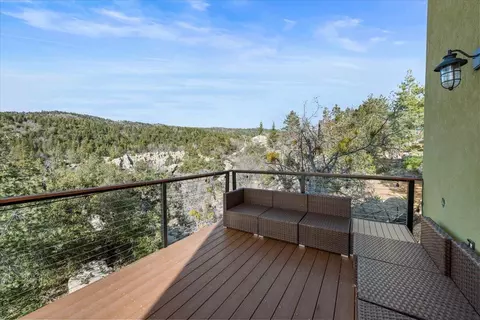 Exterior - 33334 Forrest Dr, Running Springs, CA 92382 photo 5 of 9