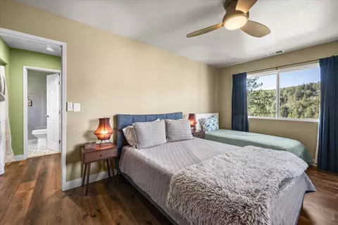 Bedroom - 33334 Forrest Dr, Running Springs, CA 92382 photo 2 of 6