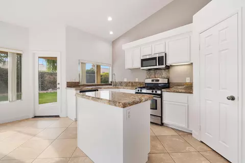Kitchen - 80601 Declaration Ave, Indio, CA 92201 photo 1 of 2