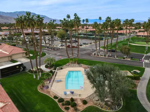 120 Presidio Pl, Palm Desert, CA 92260