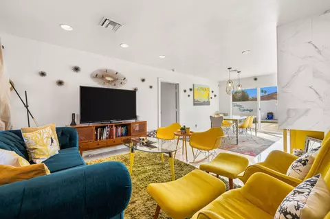 3963 E Calle San Antonio, Palm Springs, CA 92264