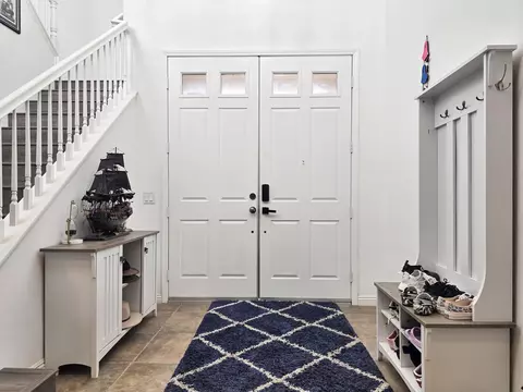 5015 Thornberry Way, Fontana, CA 92336