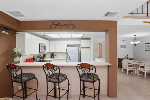 41521 Woodhaven Dr E, Palm Desert, CA 92211