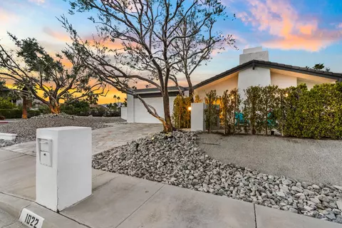 1022 El Escudero St, Palm Springs, CA 92262