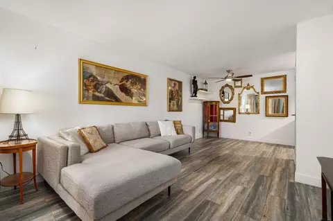 680 N Ashurst Ct, Palm Springs, CA 92262