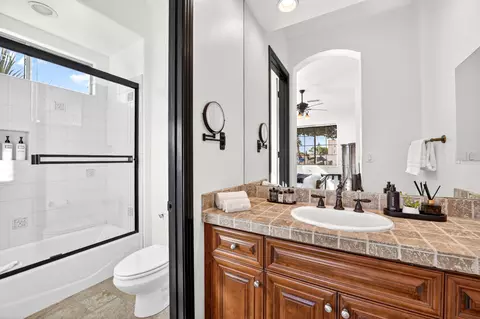Bath - 48789 Cascade St, Indio, CA 92201 photo 5 of 7
