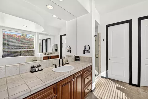 Bath - 48789 Cascade St, Indio, CA 92201 photo 3 of 7
