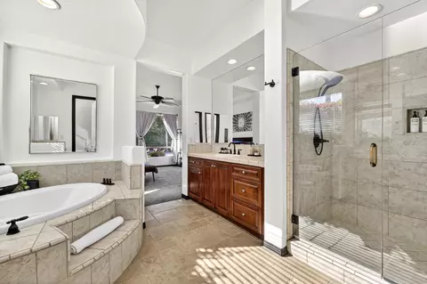 Bath - 48789 Cascade St, Indio, CA 92201 photo 1 of 7