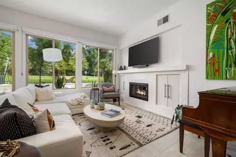 101 N Kavenish Dr, Rancho Mirage, CA 92270