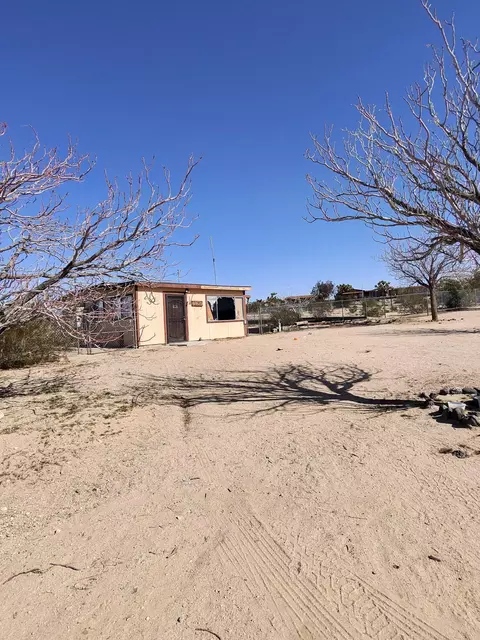 Exterior - 64625 Sonora Rd, Joshua Tree, CA 92252 photo 8 of 8