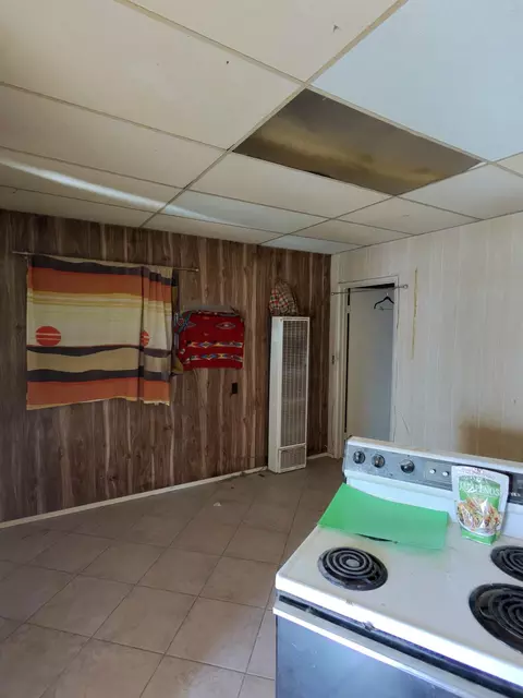 Kitchen - 64625 Sonora Rd, Joshua Tree, CA 92252 photo 2 of 2