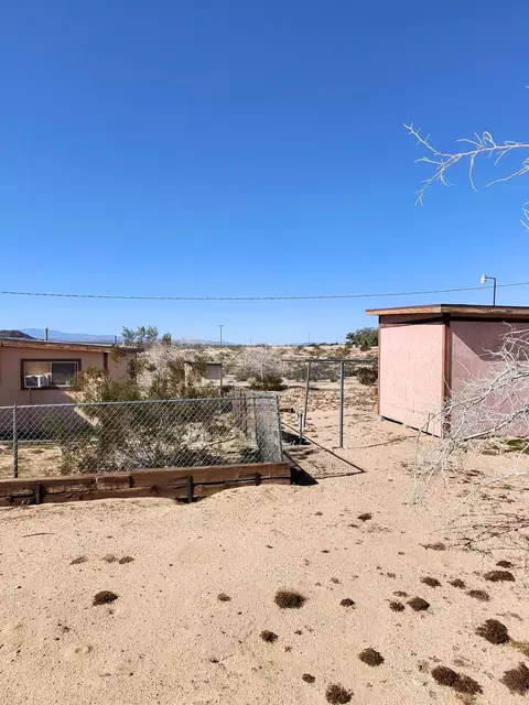 Exterior - 64625 Sonora Rd, Joshua Tree, CA 92252 photo 6 of 8