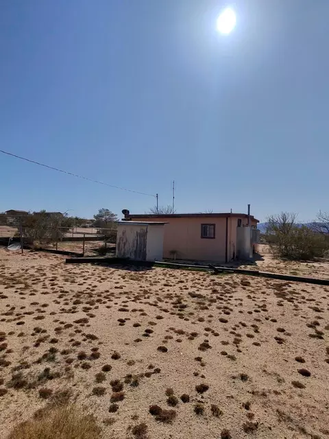 Exterior - 64625 Sonora Rd, Joshua Tree, CA 92252 photo 4 of 8