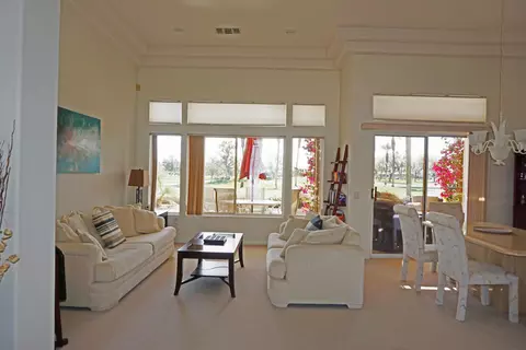 38104 Sunny Days Dr, Palm Desert, CA 92211