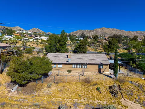 View/Area - 7674 Rockaway Ave, Yucca Valley, CA 92284 photo 4 of 5