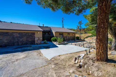 Exterior - 7674 Rockaway Ave, Yucca Valley, CA 92284 photo 6 of 13