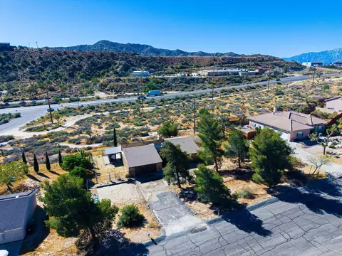 View/Area - 7674 Rockaway Ave, Yucca Valley, CA 92284 photo 3 of 5